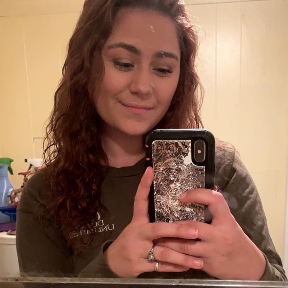 Meet your Posher, Veeka - Picture 1 of 1